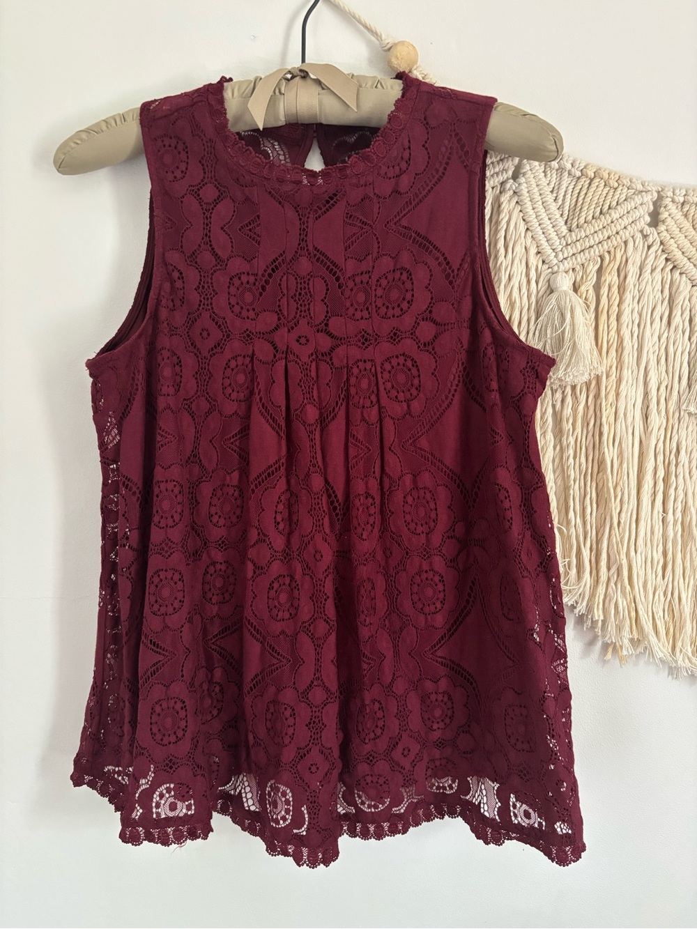 Doe & Rae Lace Trim Sleeveless Top - Burgundy